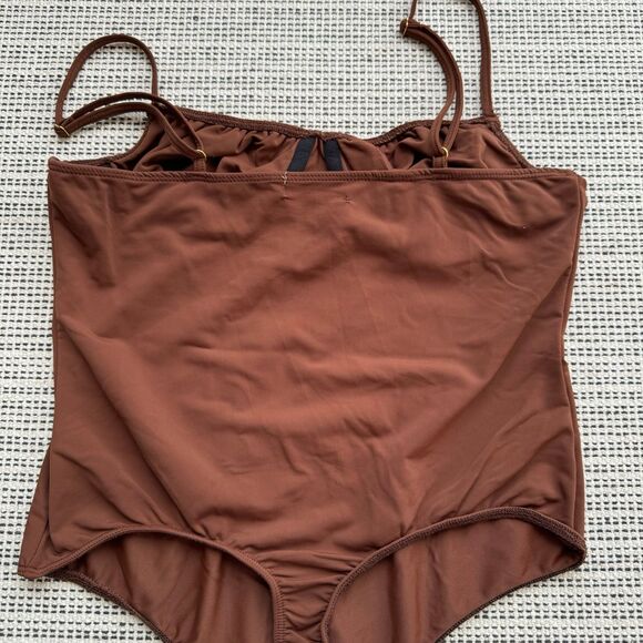 Danielle Bernstein espresso brown bodysuit medium - Picture 2 of 6